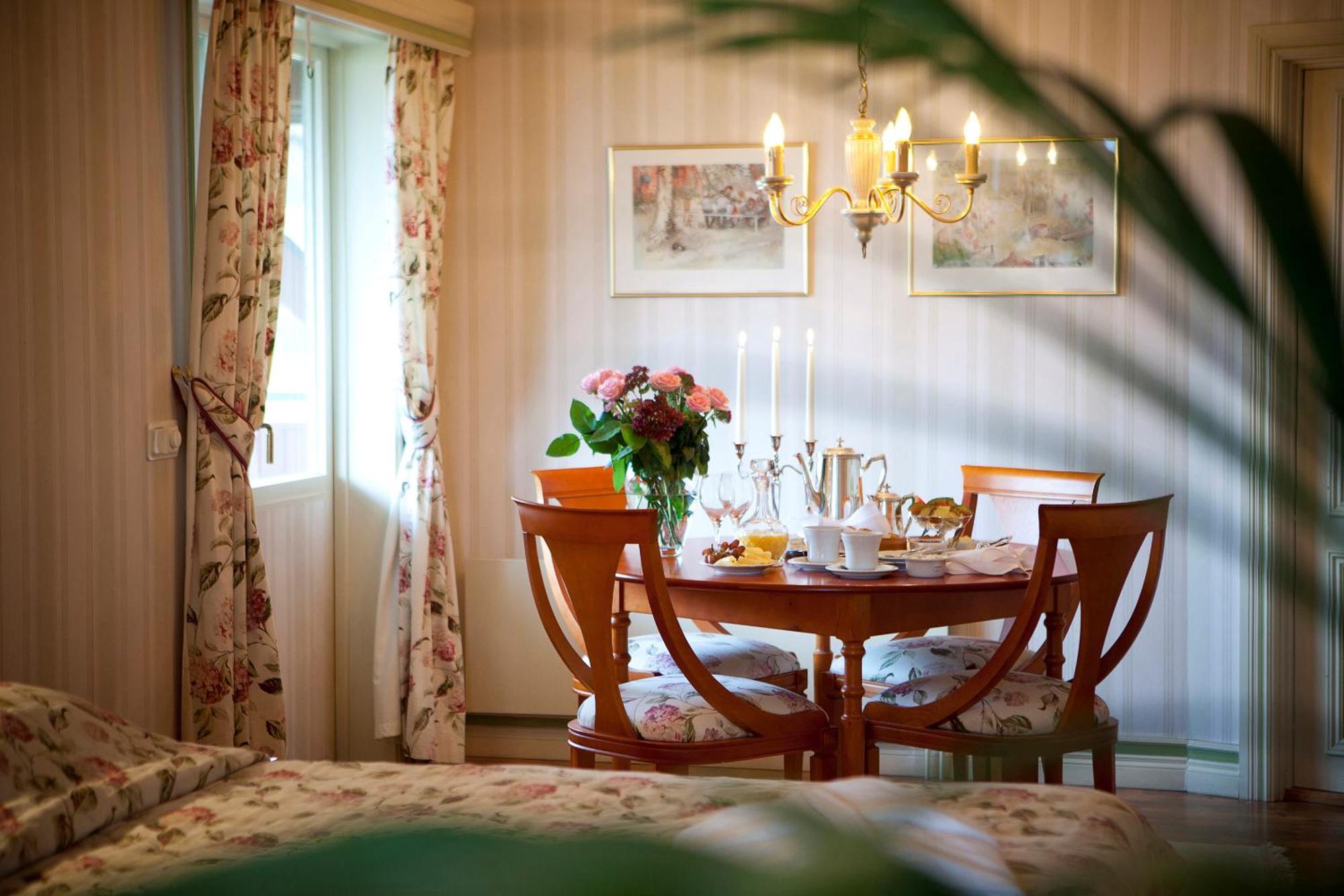 Taellbergsgardens Hotell Dış mekan fotoğraf