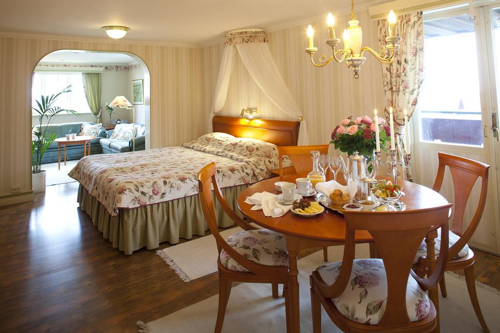 Taellbergsgardens Hotell Dış mekan fotoğraf
