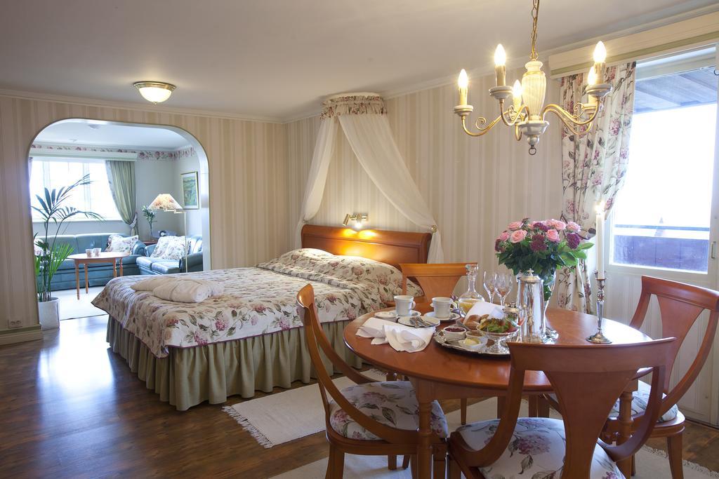 Taellbergsgardens Hotell Dış mekan fotoğraf