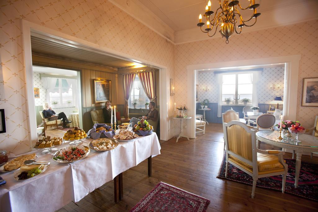 Taellbergsgardens Hotell Dış mekan fotoğraf