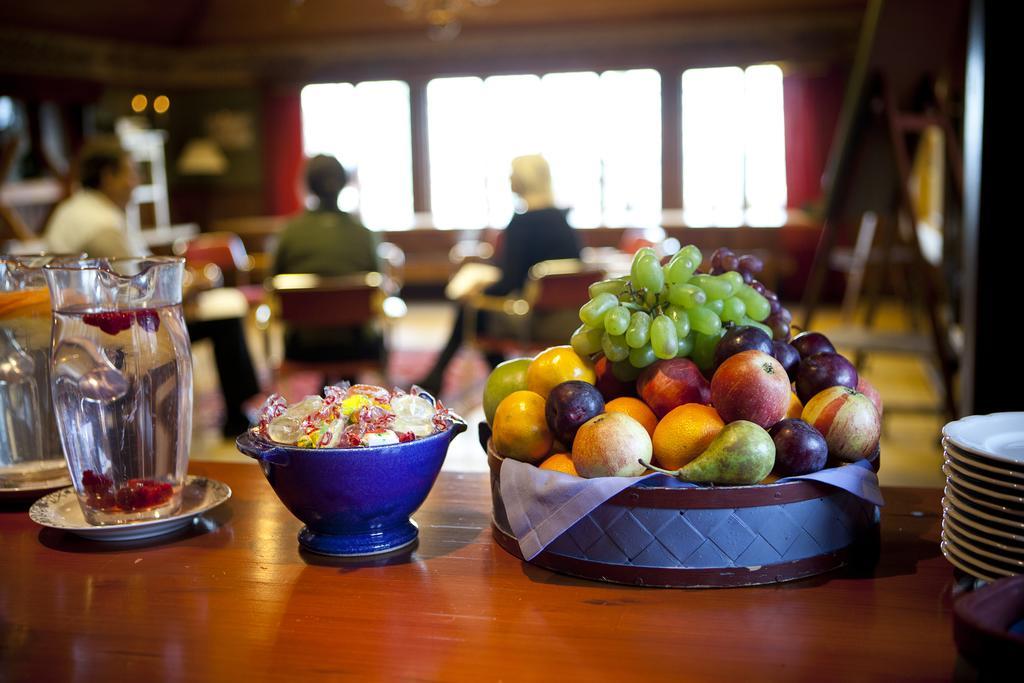 Taellbergsgardens Hotell Dış mekan fotoğraf